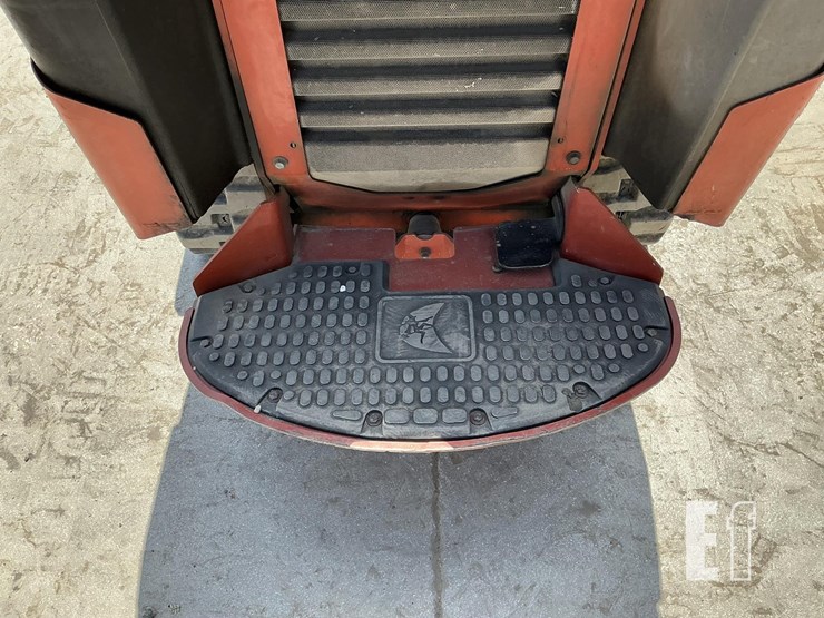 2018-ditch-witch-sk800-image-14