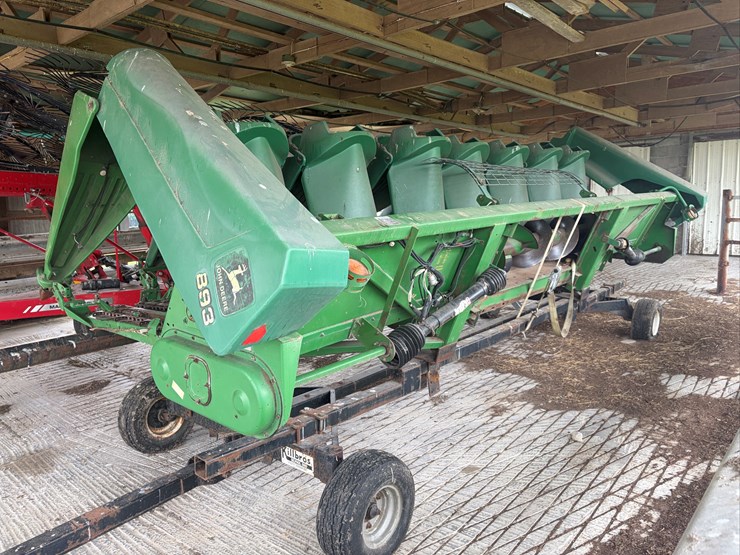 john-deere-8-image-4
