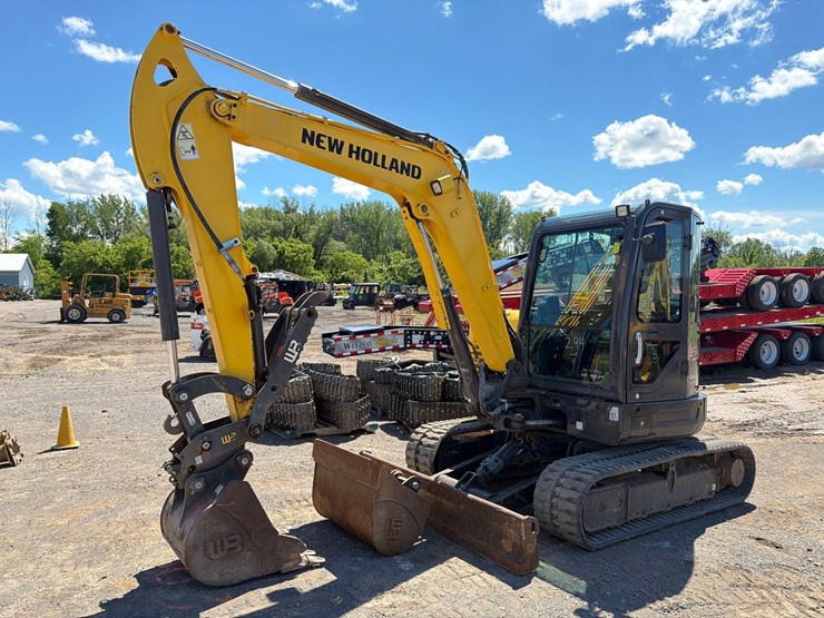 2019-new-holland-e60c-image-3