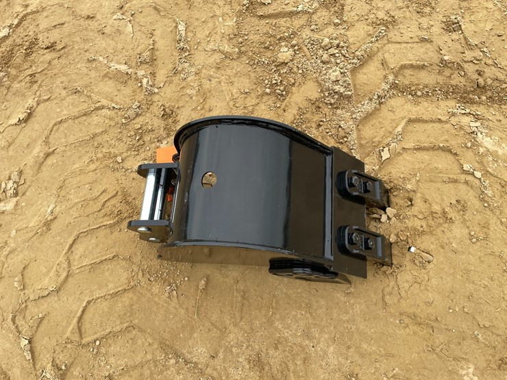 #2055-•-new-mini-8"-bucket-attachment-image-7