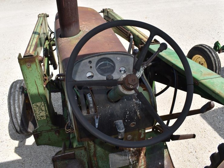 john-deere-3020-image-15