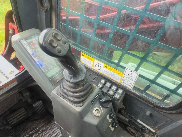2008-takeuchi-tl8-image-20