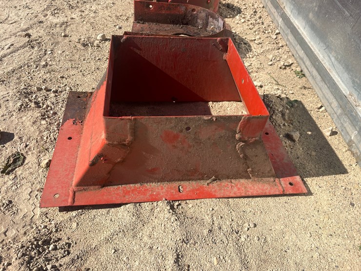 #3376-•-assortment-of-u---troughs-image-15