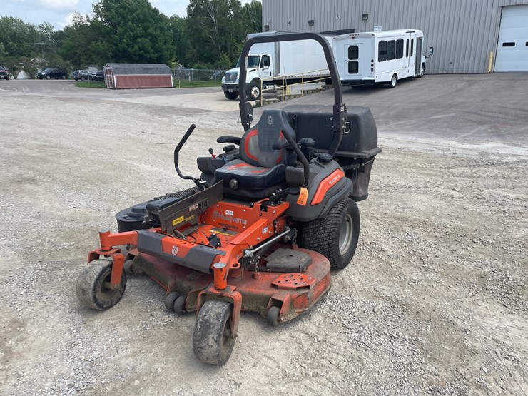 #4861-•-husqvarna-professional-z560x-zero-turn-lawn-mower-image-8
