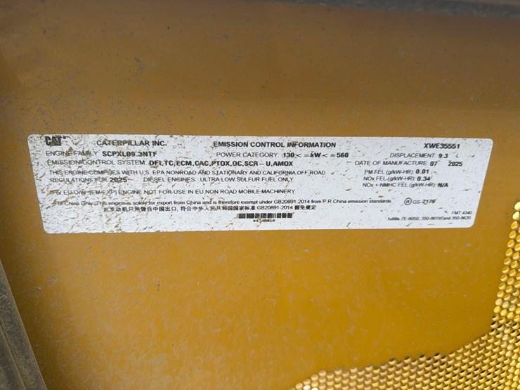 2026-caterpillar-d6-image-31