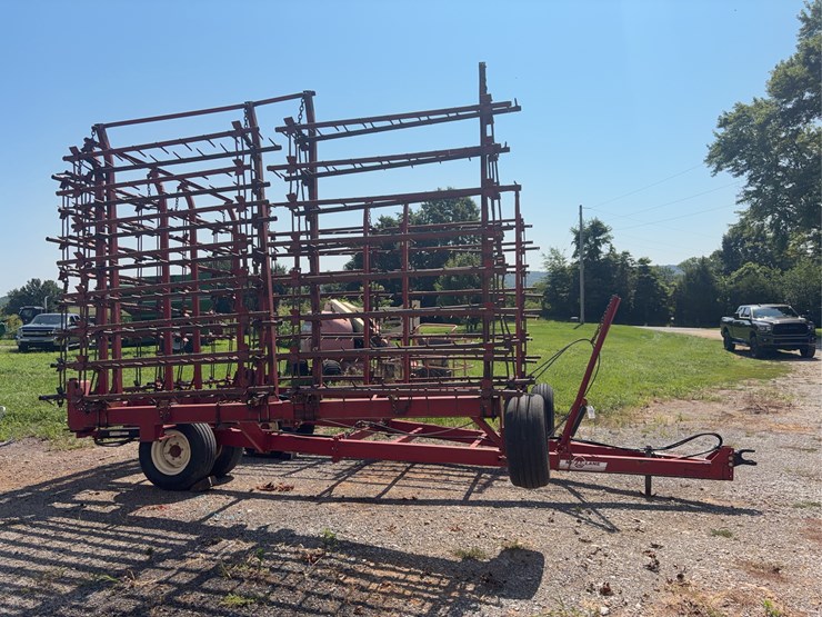 mcfarlane-36'-drag-harrow-image-1