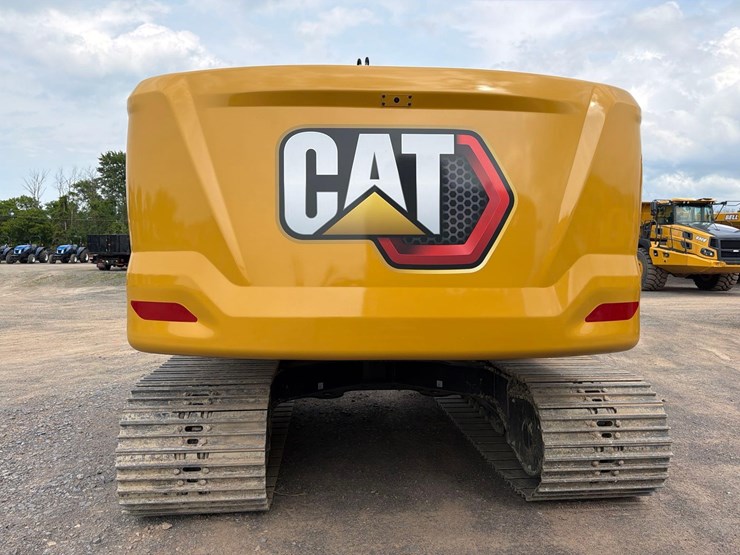 caterpillar-320-image-8