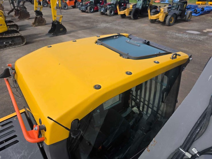 2022-volvo-ecr355el-image-24
