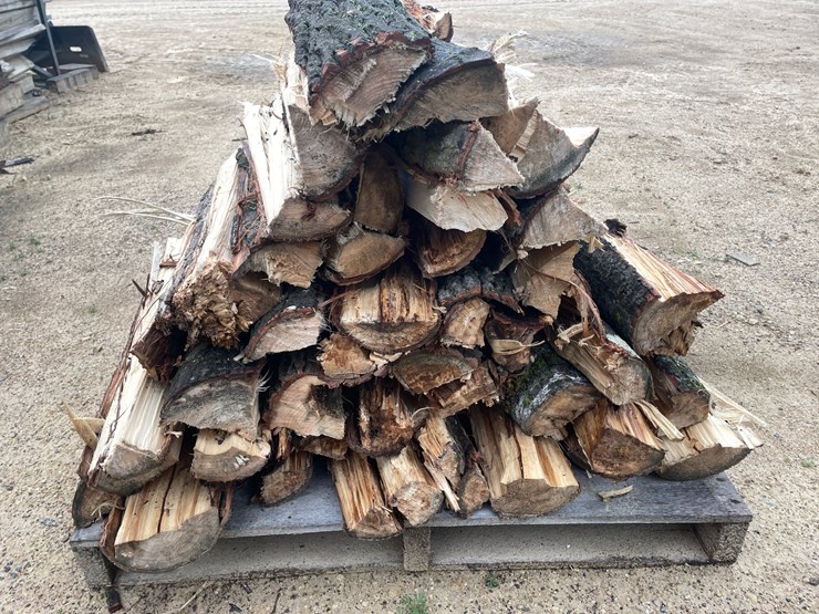 #3432-•-pallet-of-poppler-split-firewood-image-13