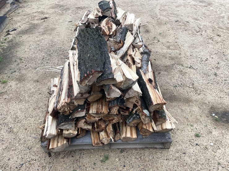 #3432-•-pallet-of-poppler-split-firewood-image-6