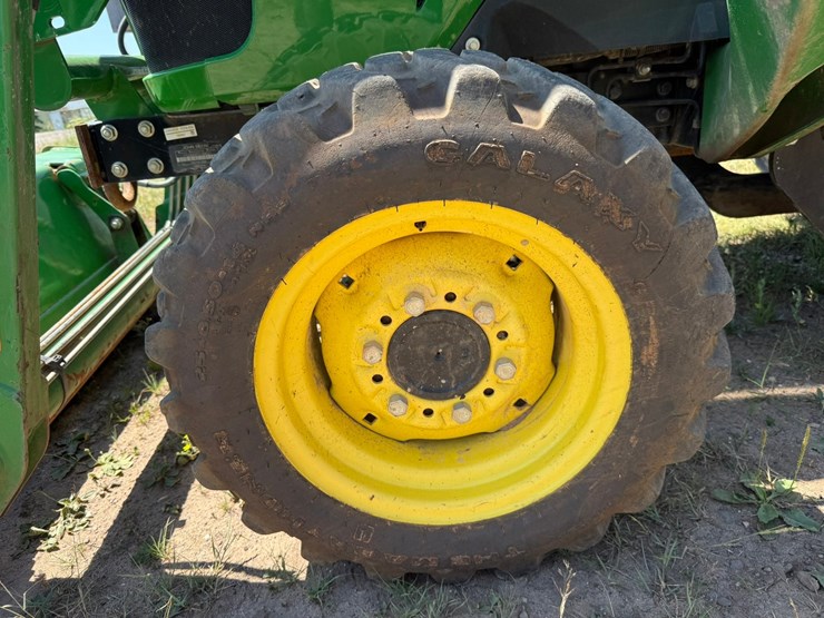 john-deere-3032e-image-68