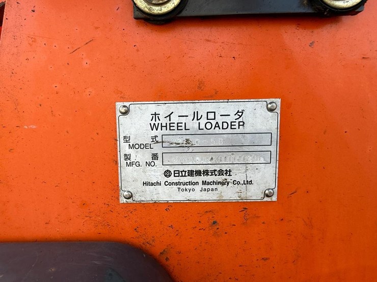 2019-hitachi-zw80-5b-image-28