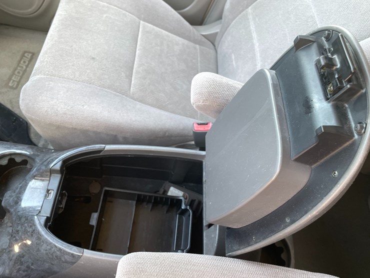 2003-toyota-sequoia-image-106