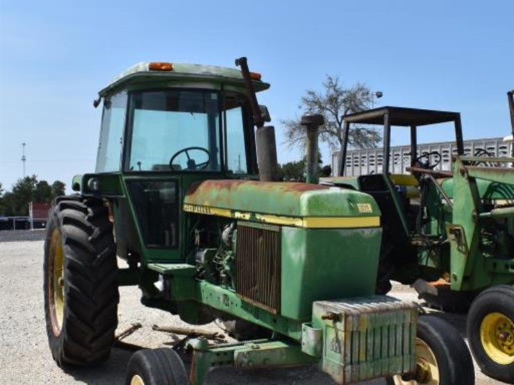 john-deere-4230-image-2