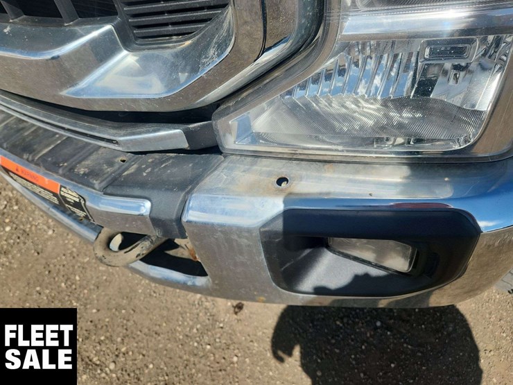 2021-ford-f550-image-37