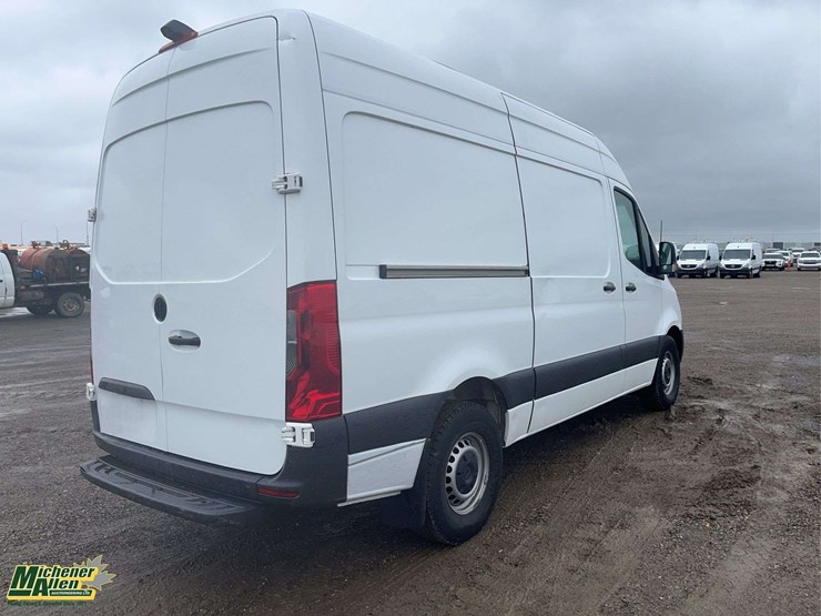 2021-mercedes-benz-sprinter-c240-turbo-diesel-cargo-van-image-4