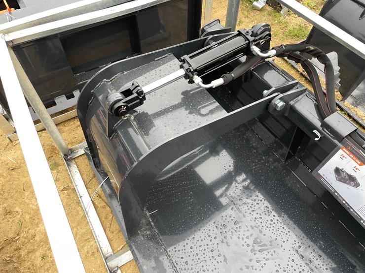 #2038-•-new-wolverine-skid-steer-grapple-bucket-image-8