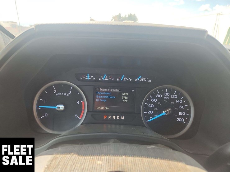 2021-ford-f550-image-17