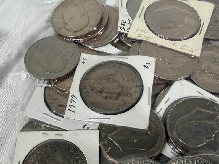#40033-•-(50)-one-dollar-coins-image-15