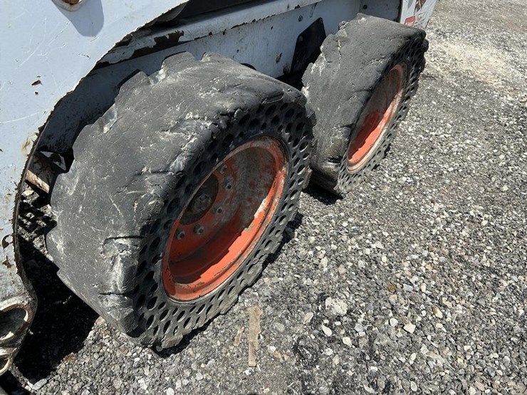 2021-bobcat-s450-image-12