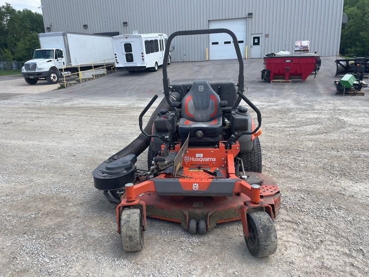 #4861-•-husqvarna-professional-z560x-zero-turn-lawn-mower-image-2