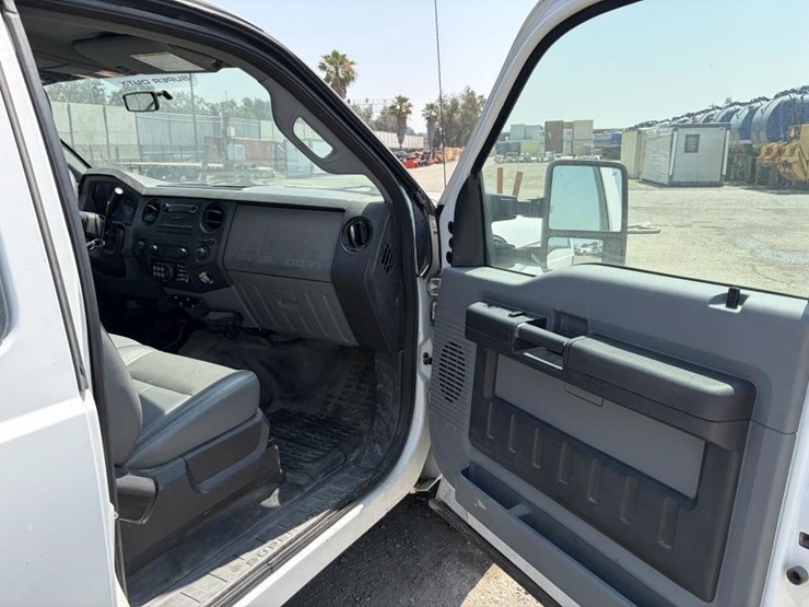 2011-ford-f250-image-11