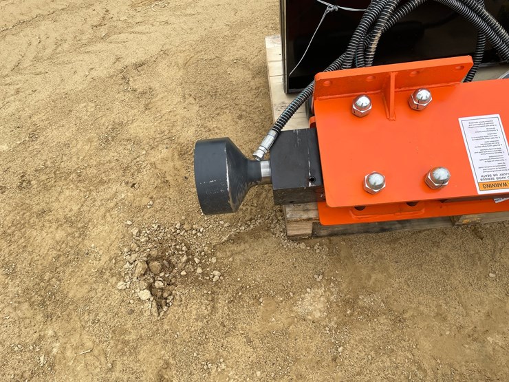 #2053-•-new-wolverine-skid-steer-post-hole-driver-image-11