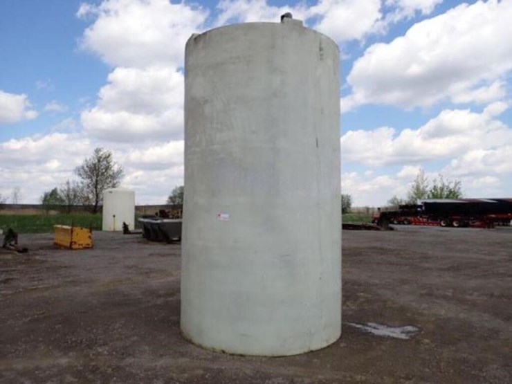 15,000-l-polyethylene-tank-image-4