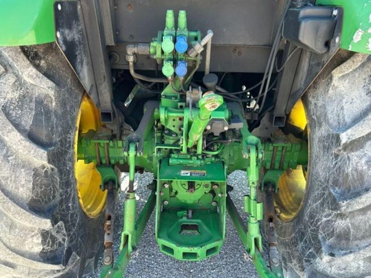 2016-john-deere-5085e-image-41