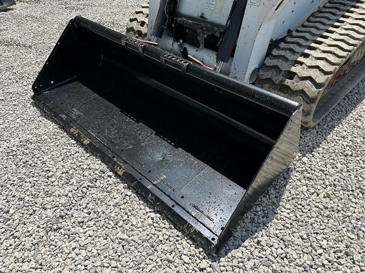 84"-low-pro-skid-steer-bucket-image-6