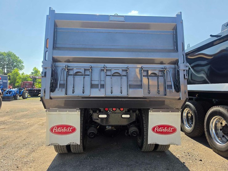 2025-peterbilt-567-image-6
