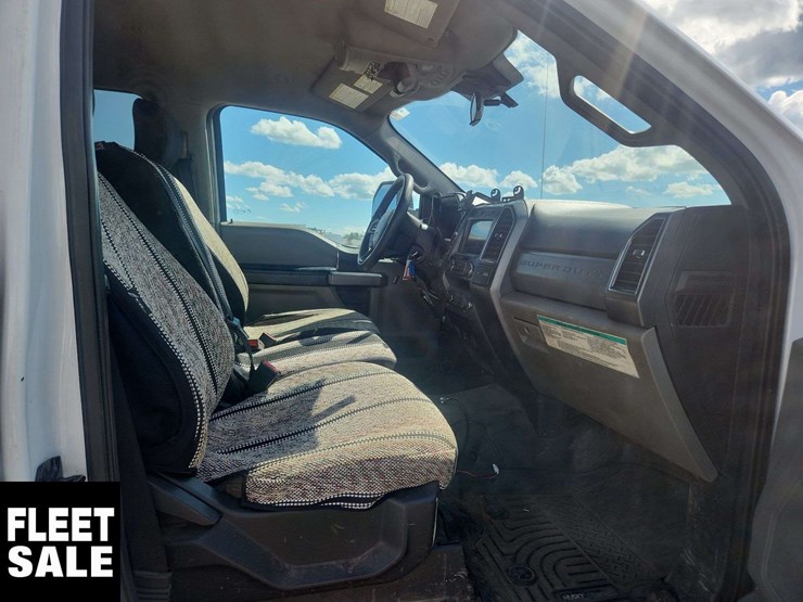 2021-ford-f550-image-29