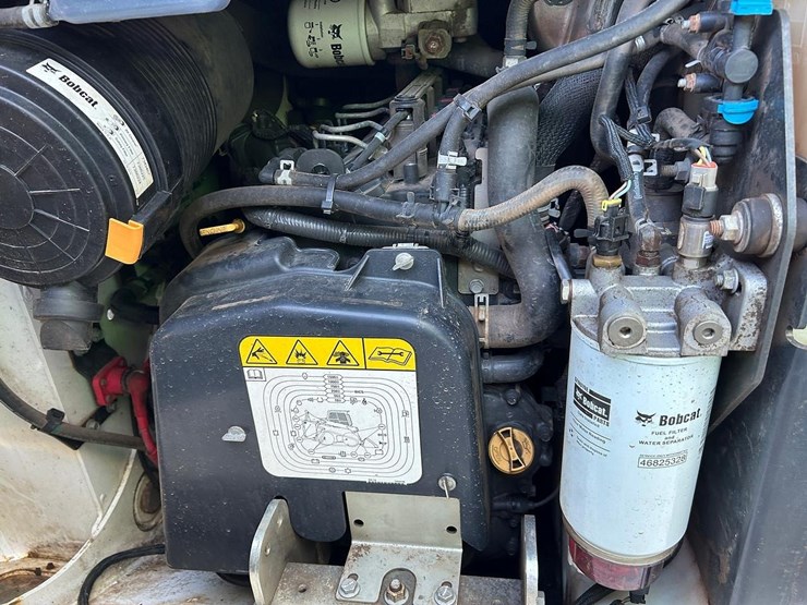 2020-bobcat-s76-image-14