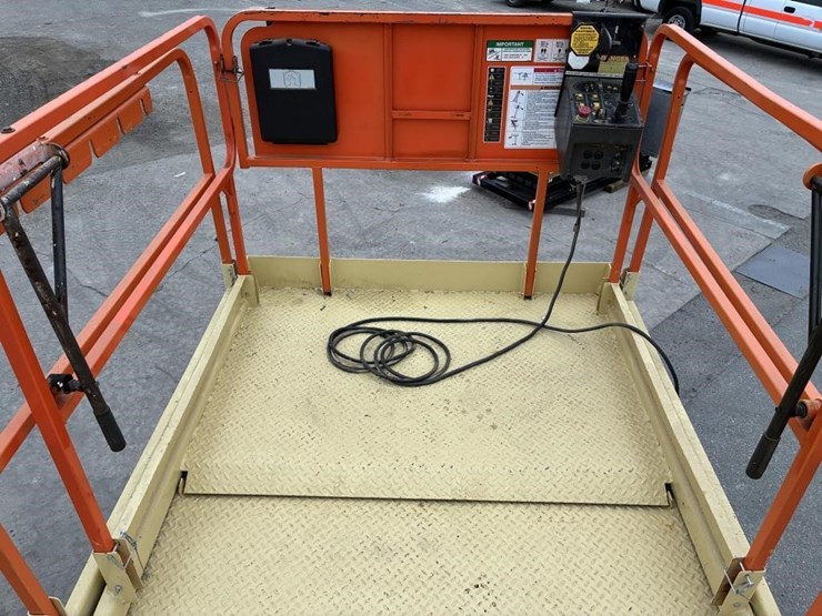 2007-jlg-4069le-image-26