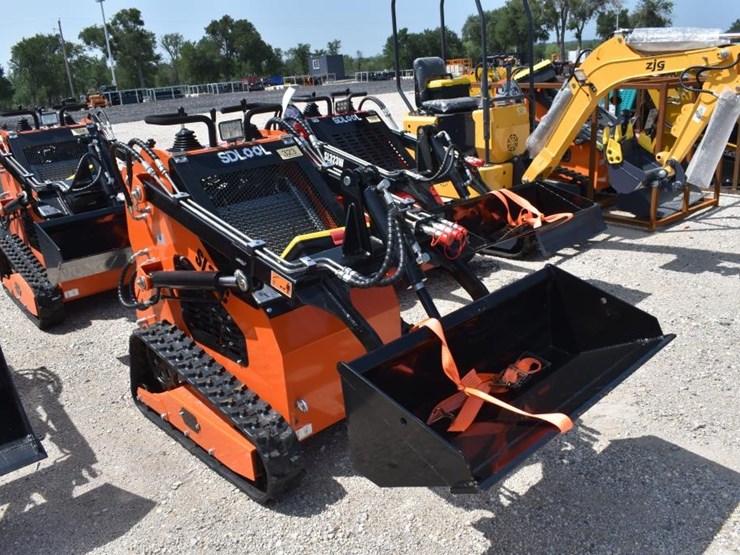 sl36c-mini-skid-steer-(serial-#-36cj2603131)-image-2