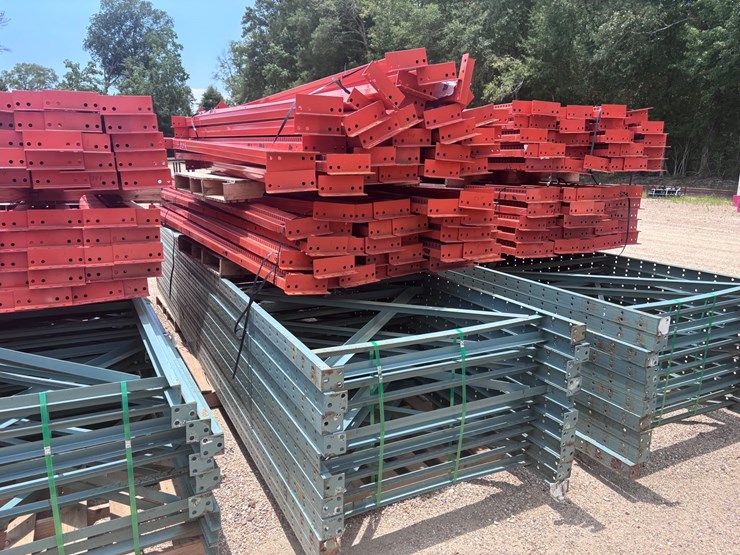 #40079-•-(1)-stack-bolt-on-upright-16ft-x-46in-bolt-on-beams-8ft-x-3-1/2in-pallet-racking-image-1