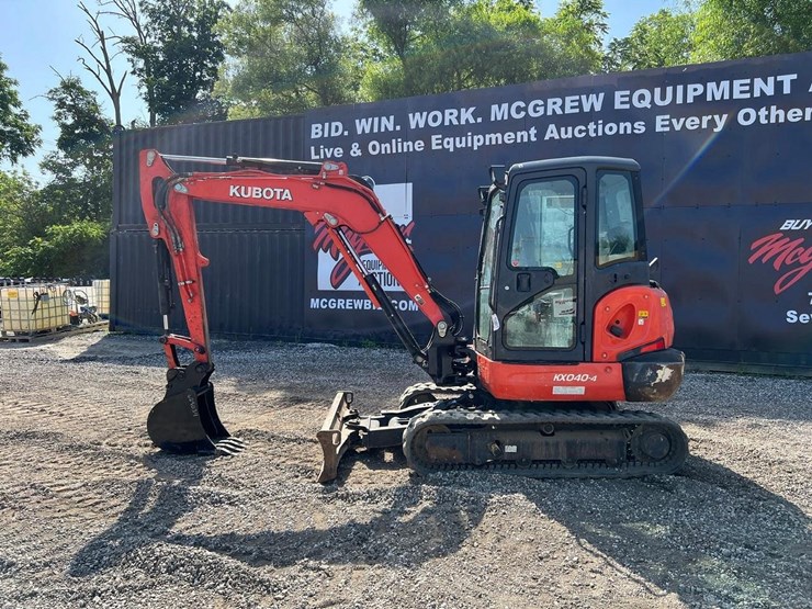 2020-kubota-kx040-4-image-3