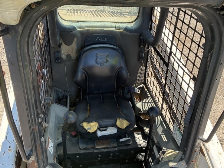 2013-bobcat-t590-image-15