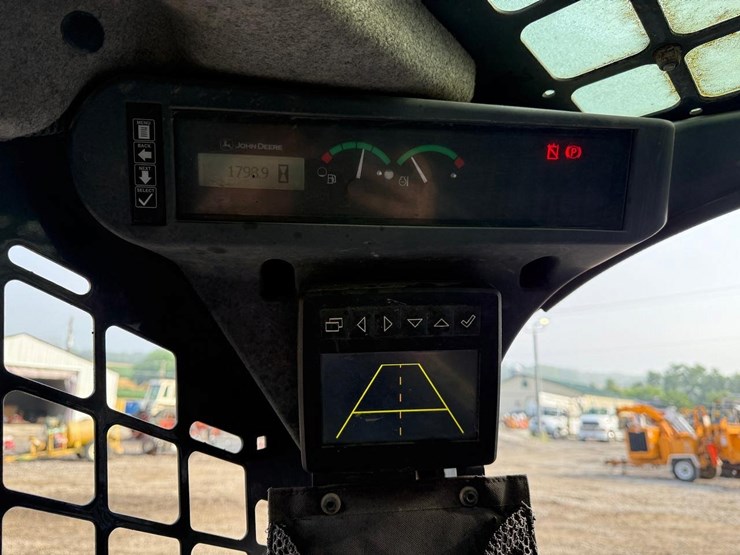 2019-deere-331g-image-23
