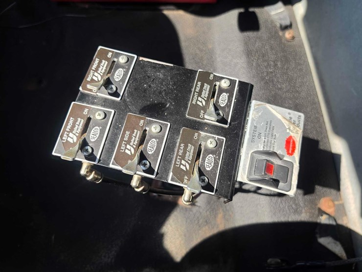 2004-international-durastar-4300-image-16