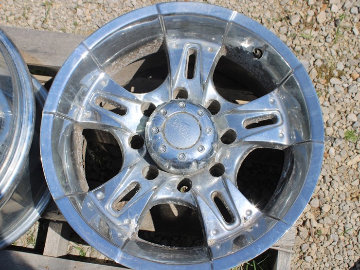 four,-8-lug-18"-cruiser-alloy-wheel-image-2