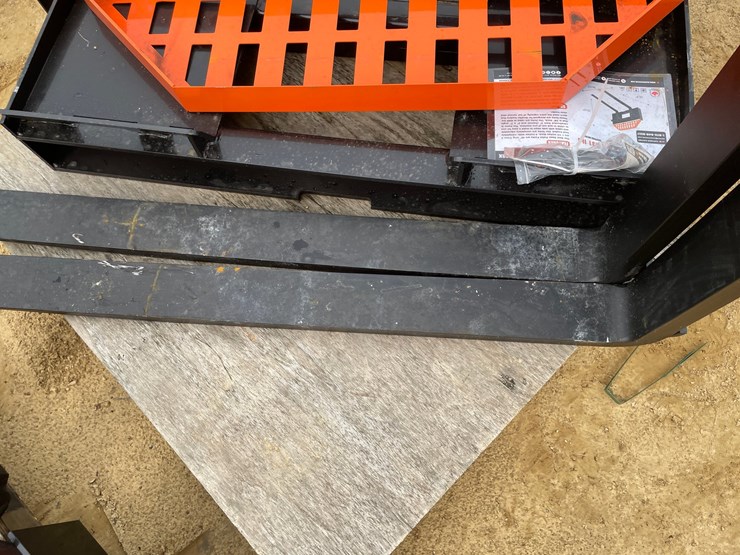 #2007-•-new-wolverine-skid-steer-pallet-fork-frame-with-forks-image-7