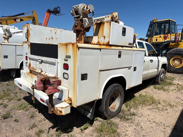2016-chevrolet-3500-image-4