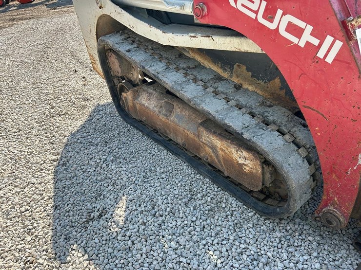 2016-takeuchi-tl8-image-12