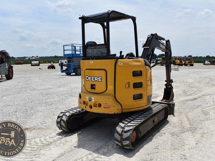 2020-deere-35g-image-14