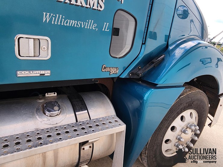 2001-freightliner-columbia-sleeper-truck-tractor-image-9