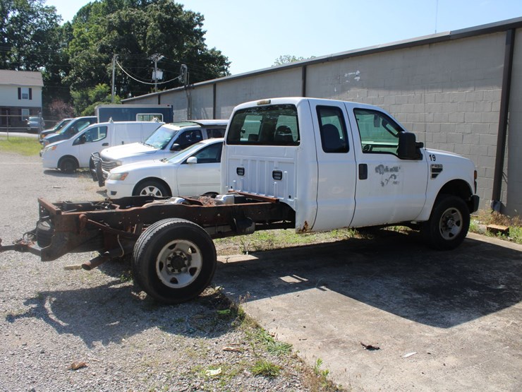 2009-ford-f250-image-1