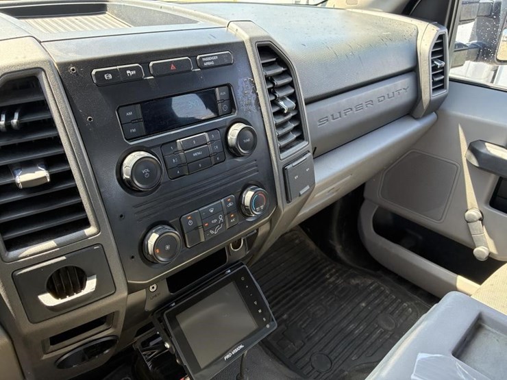 2017-ford-f350-image-19