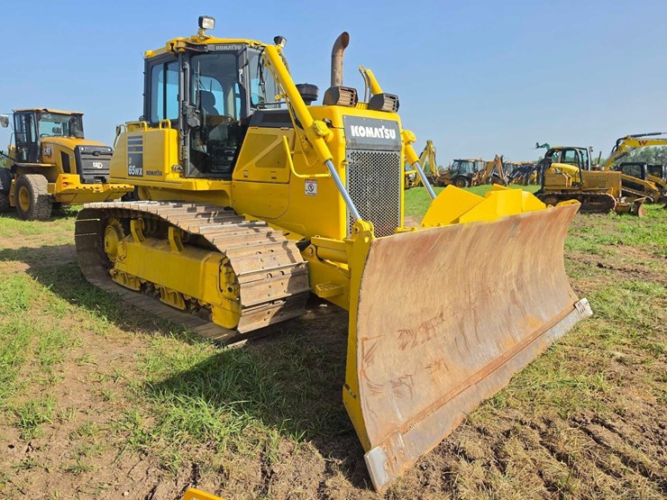 komatsu-d65-image-5