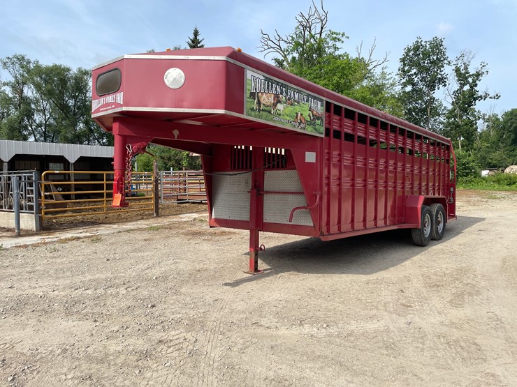 #8310-•-1997-gooseneck-cattle-hauler-trailer-(has-wi-title)-image-1